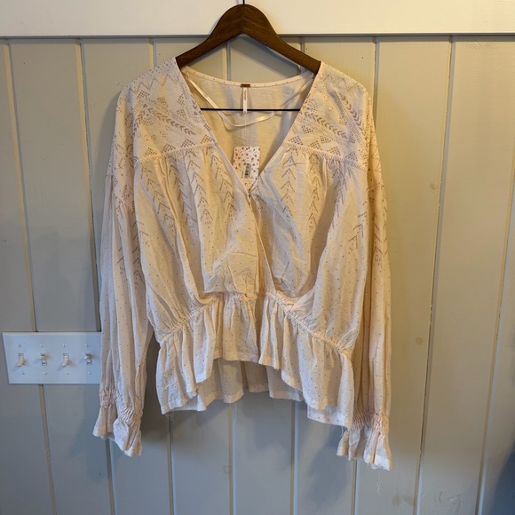 Free People Tops - NWT Free People Cream Sparkly Patterned V-Neck Blouse, Size Large